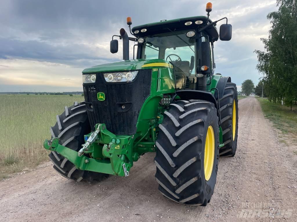 John Deere 7200 R Traktori