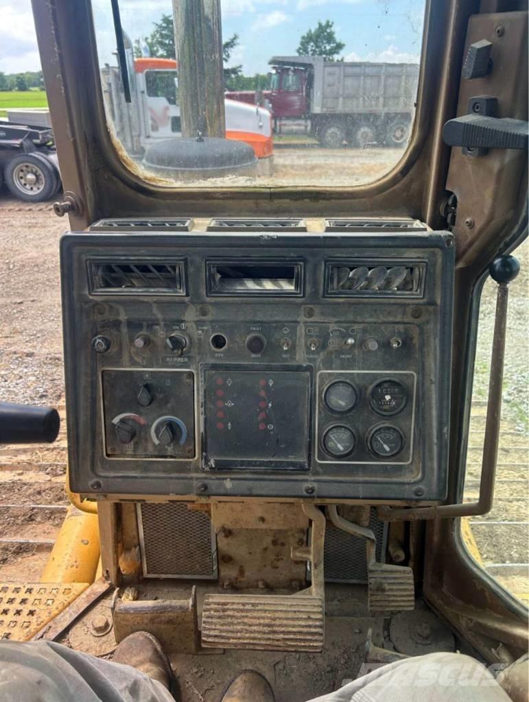 CAT D 5 H XL Buldožeri gusjeničari