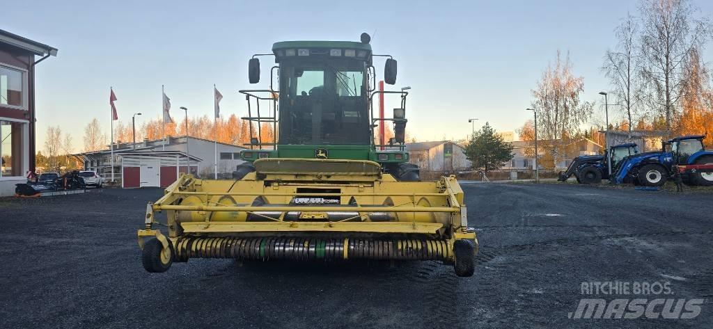 John Deere 7400 Strojevi za krmu na vlastiti pogon
