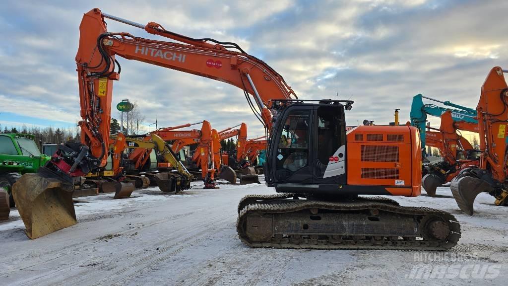 Hitachi ZX225USRLC-6 Bageri gusjeničari