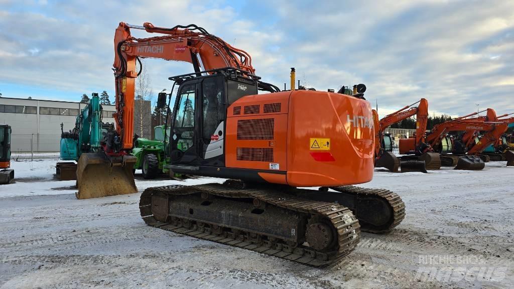 Hitachi ZX225USRLC-6 Bageri gusjeničari
