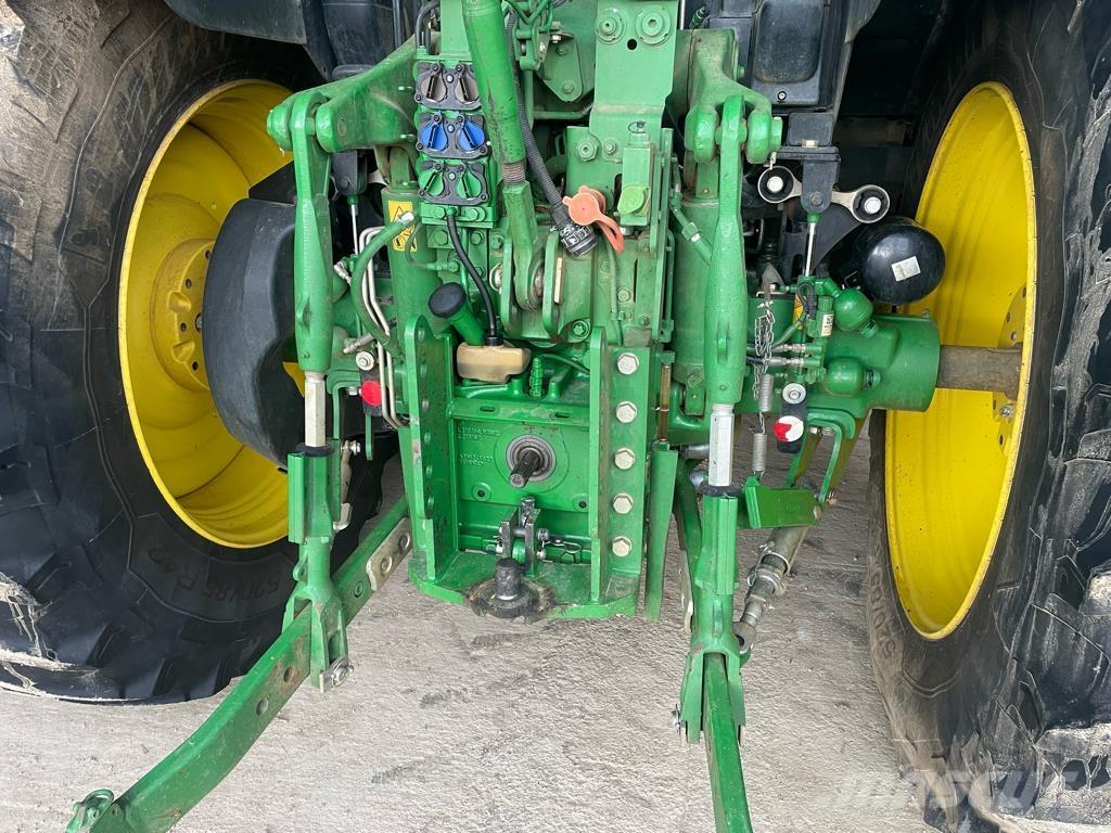 John Deere 6R 155 Traktori