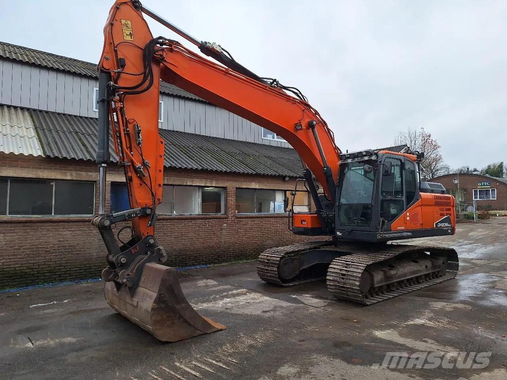 Doosan DX235NLC-5 Bageri gusjeničari