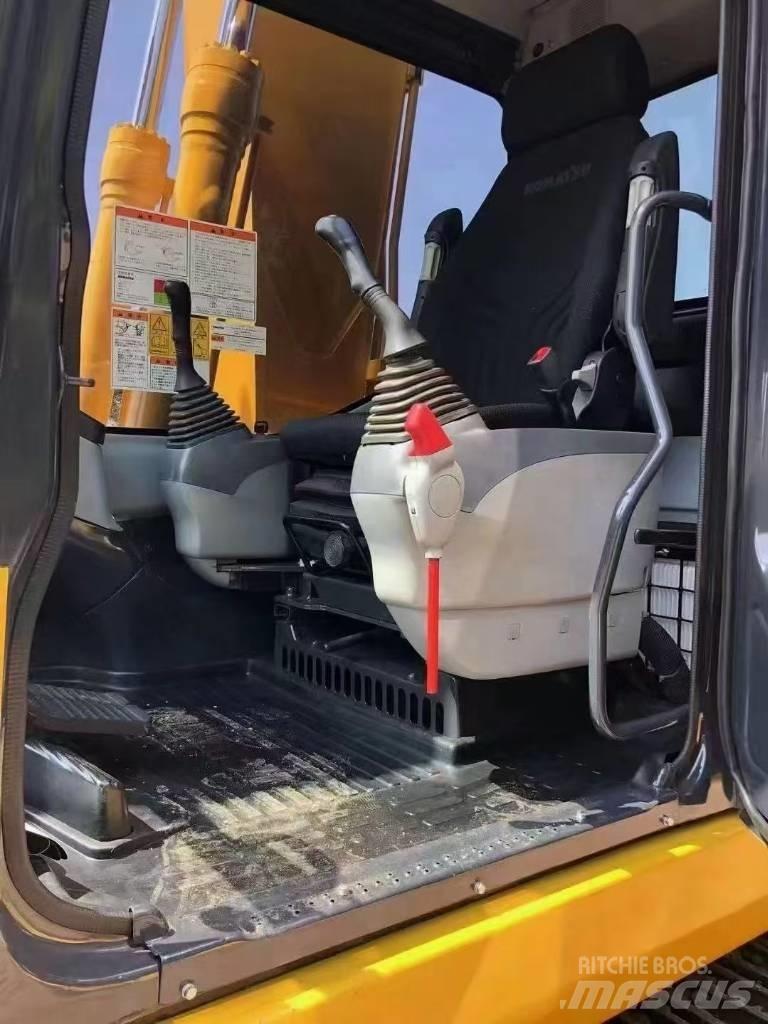 Komatsu 160-7 Bageri gusjeničari