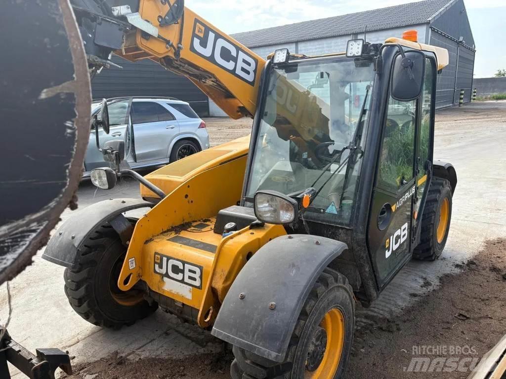 JCB 525.60 Poljoprivredni teleskopski utovarivači