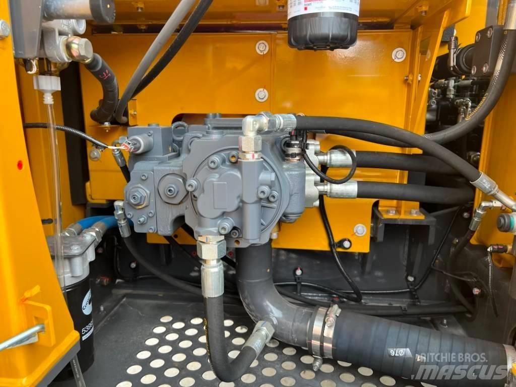 XCMG XE135GA Bageri gusjeničari