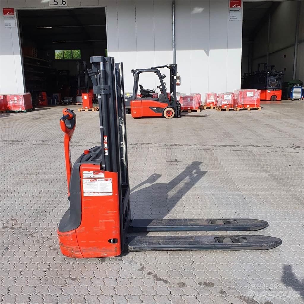 Linde L12 Ručni električni viličar