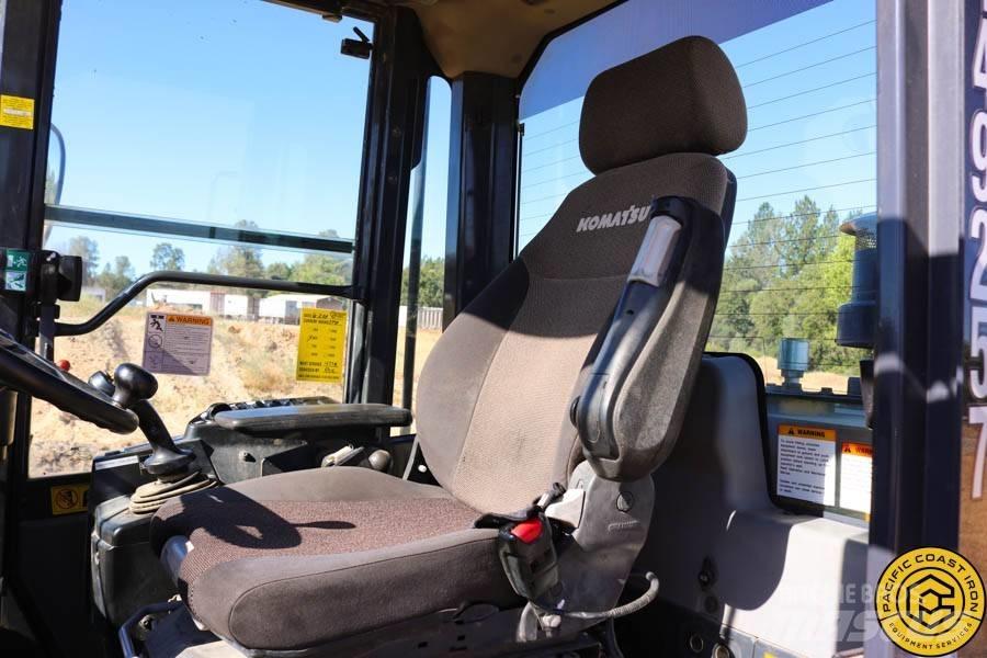 Komatsu WA 320-7 Utovarivači na kotačima