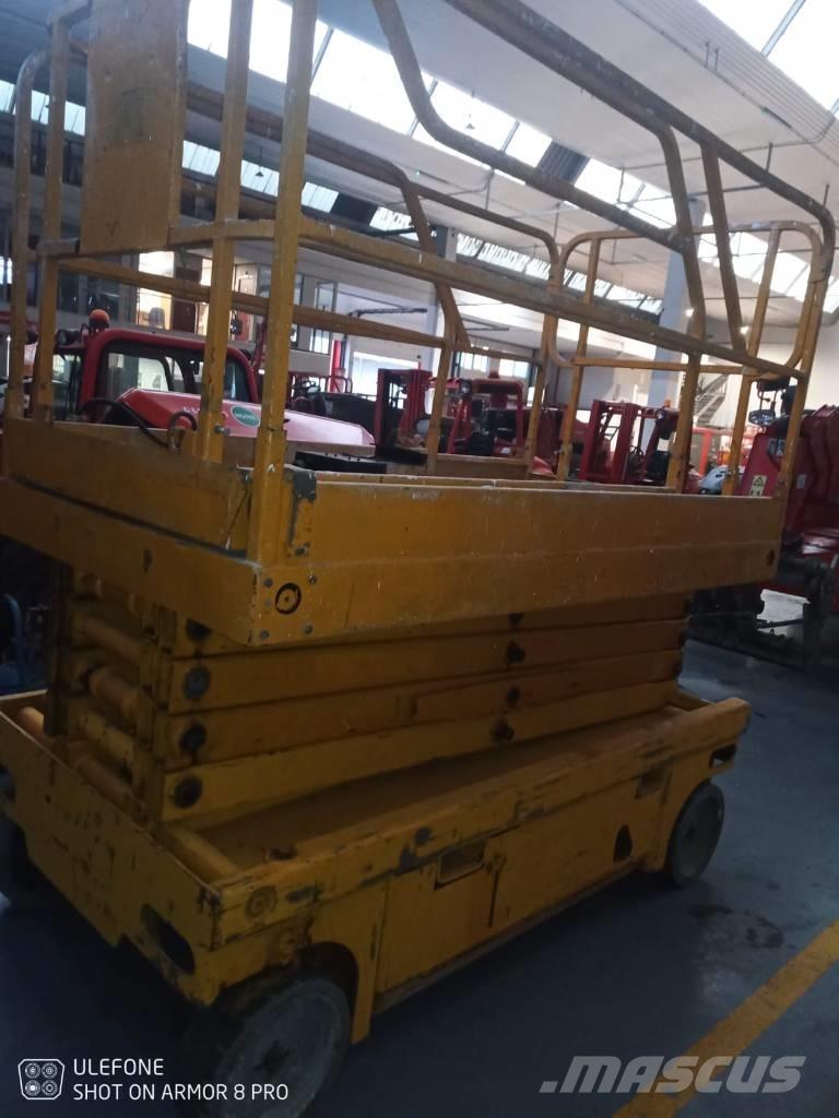 Haulotte Compact 12 Škaraste platforme