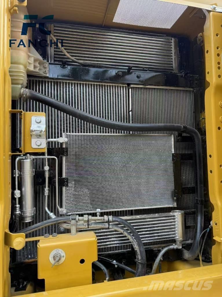 CAT 320 Bageri gusjeničari