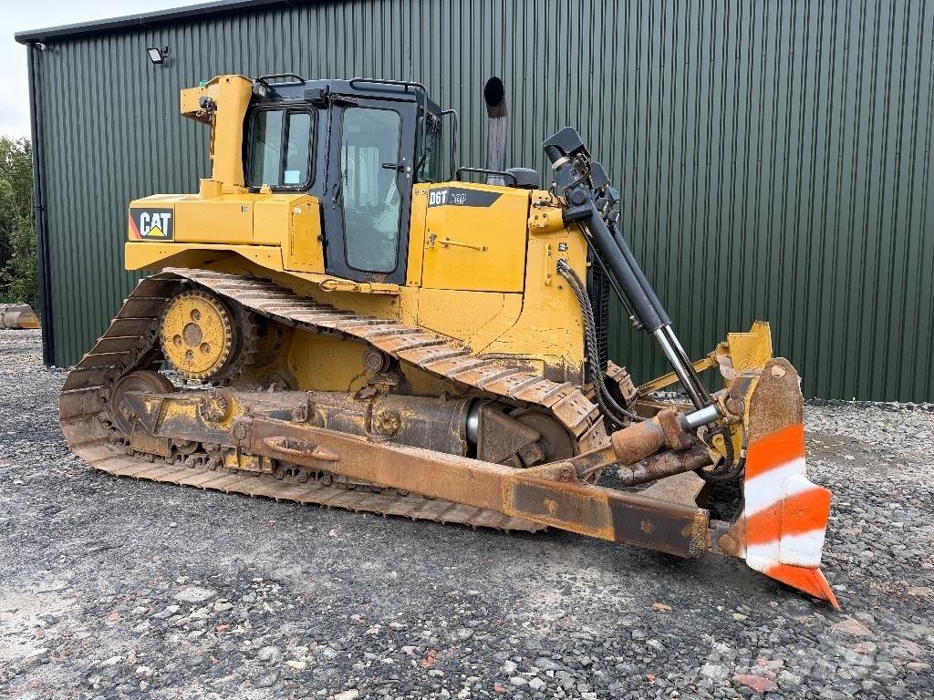 CAT D 6 T LGP Buldožeri gusjeničari