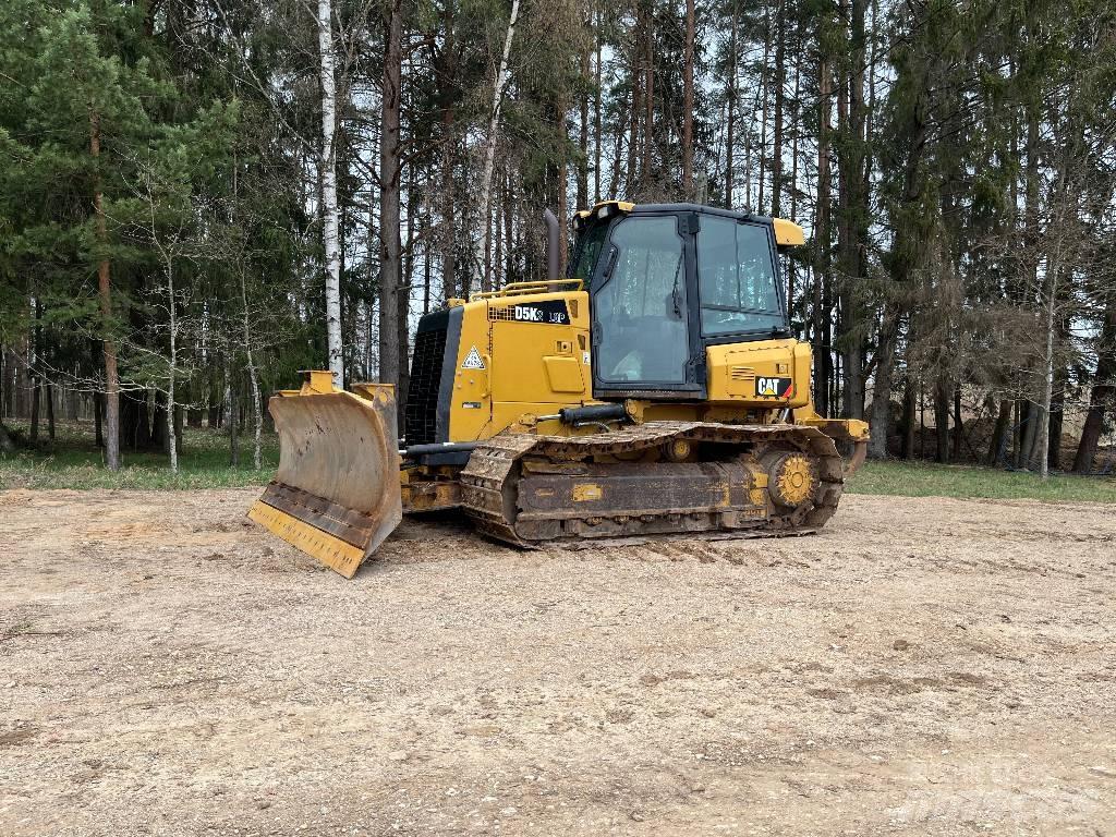 CAT D 5 K 2 LGP Buldožeri gusjeničari