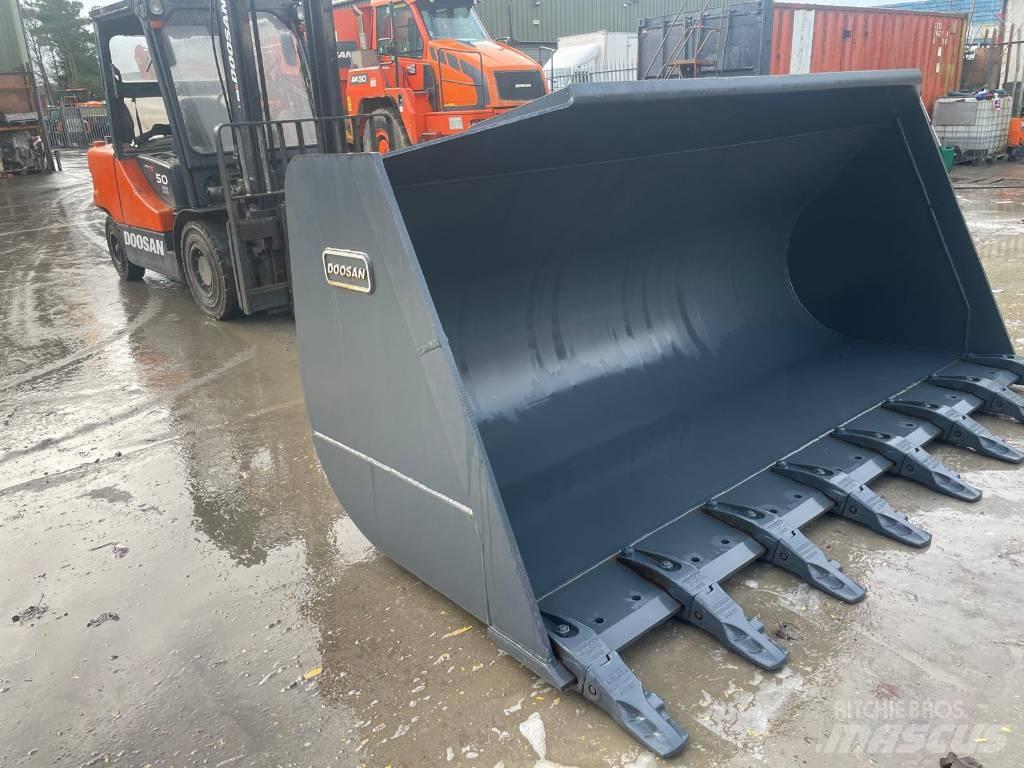 Doosan DL 420-3 Kašike / Korpe