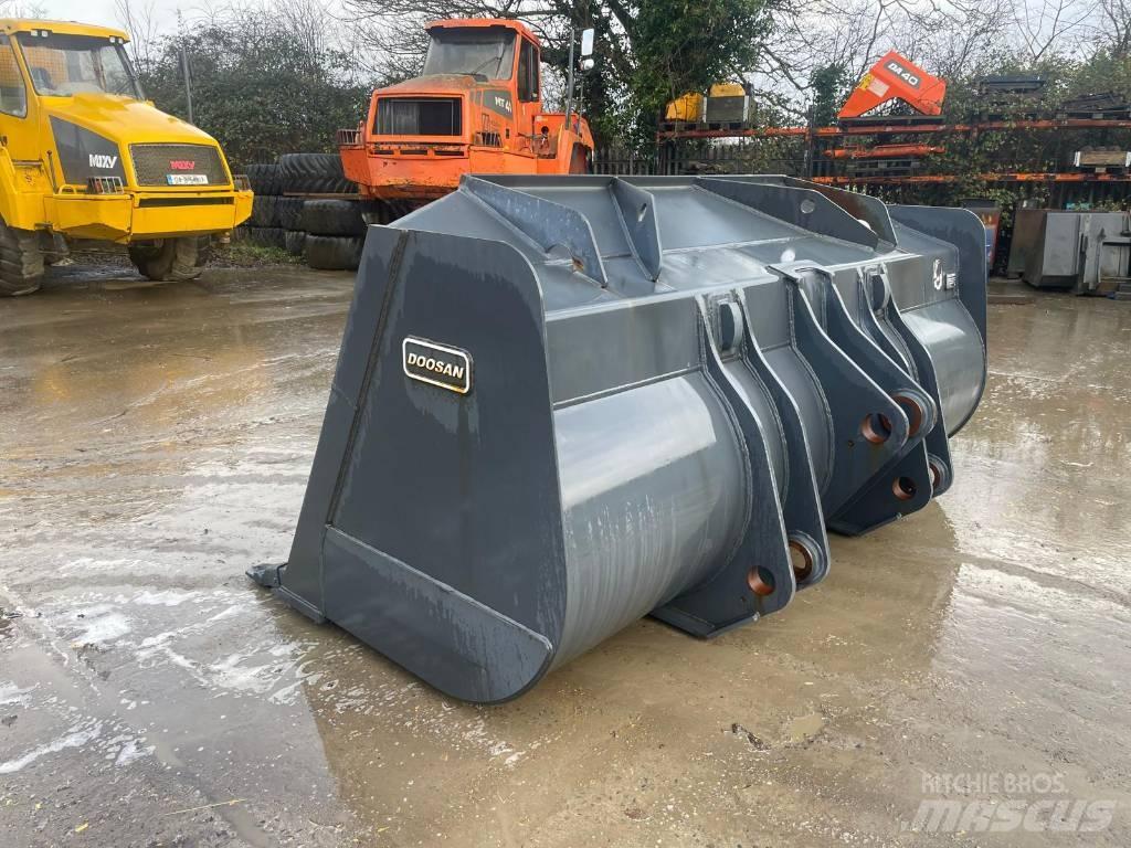 Doosan DL 420-3 Kašike / Korpe