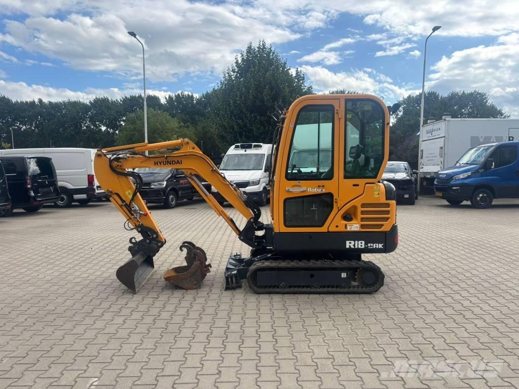 Hyundai Robex 18-9AK Mini bageri <7t