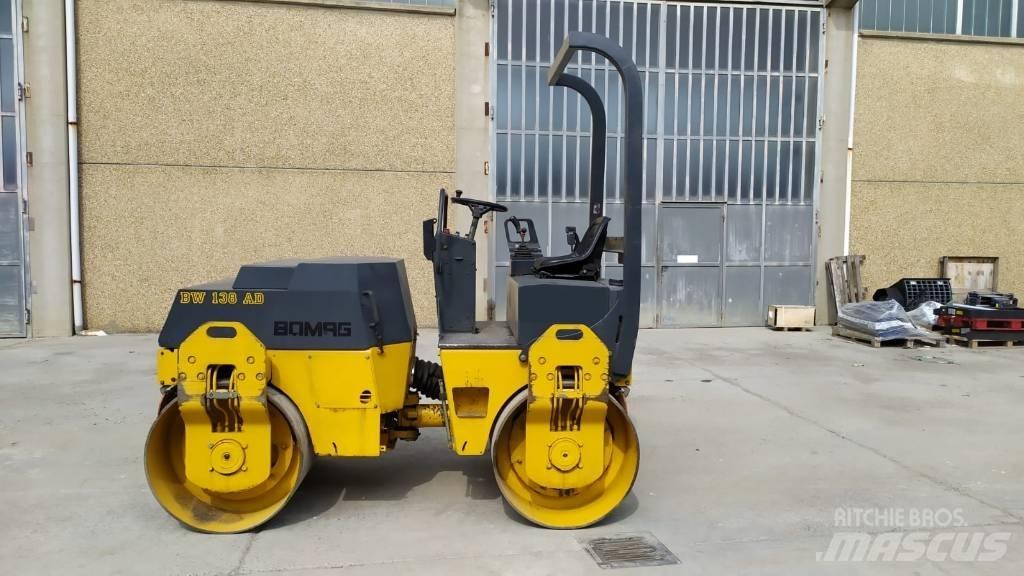 Bomag BW 138 AD Valjci sa dvojnim bubnjem