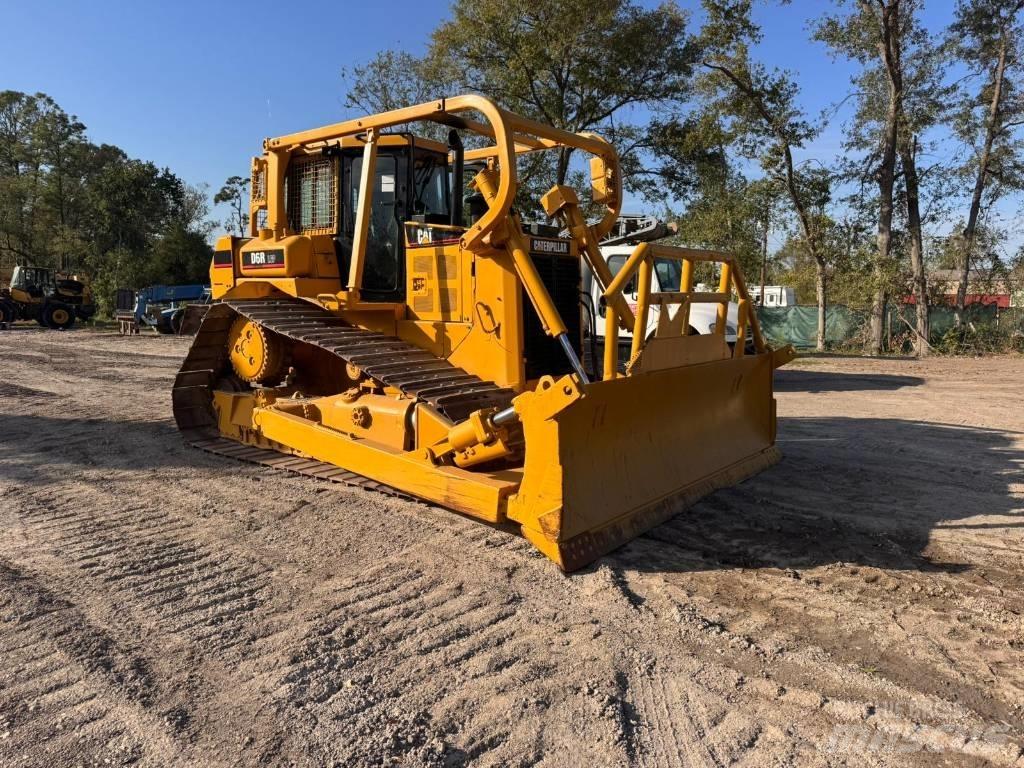 CAT D 6 R LGP II Buldožeri gusjeničari