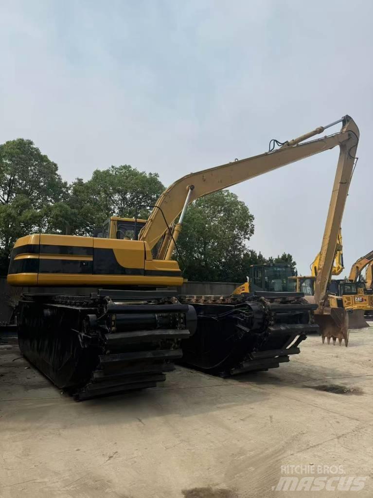 CAT 320B Amfibijski bageri