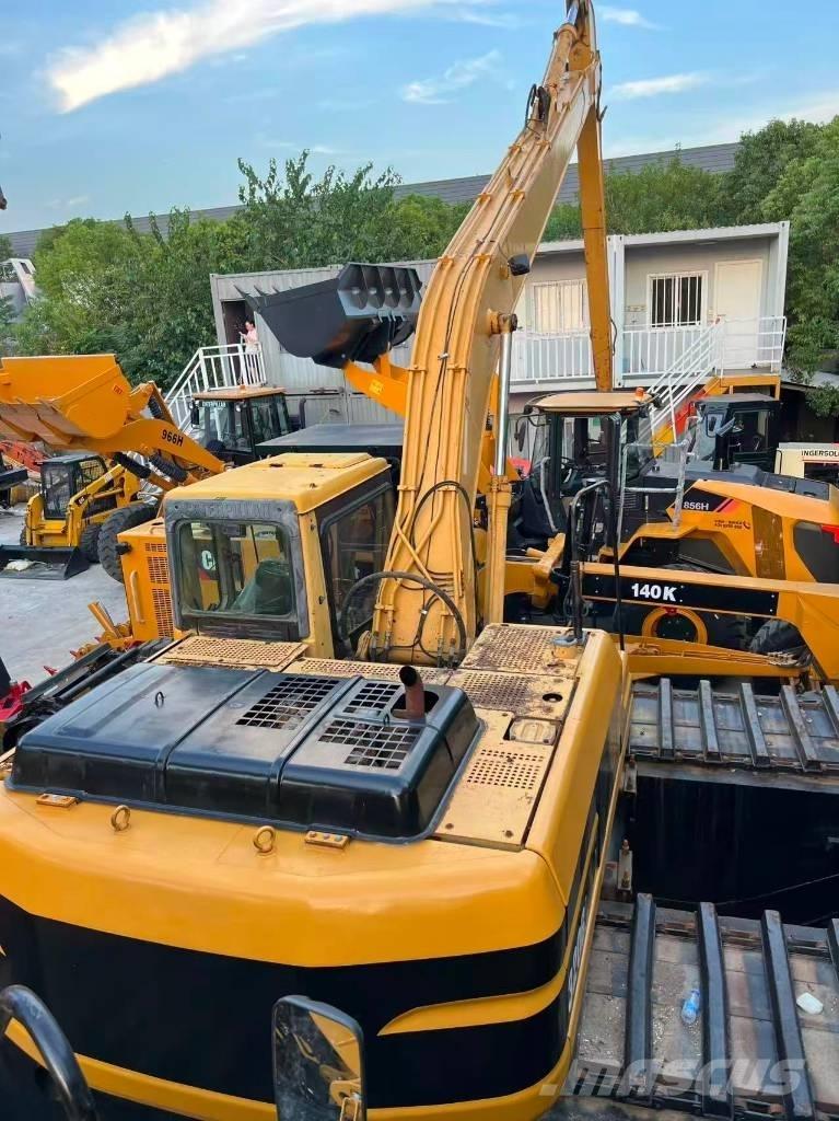 CAT 320 B L Amfibijski bageri