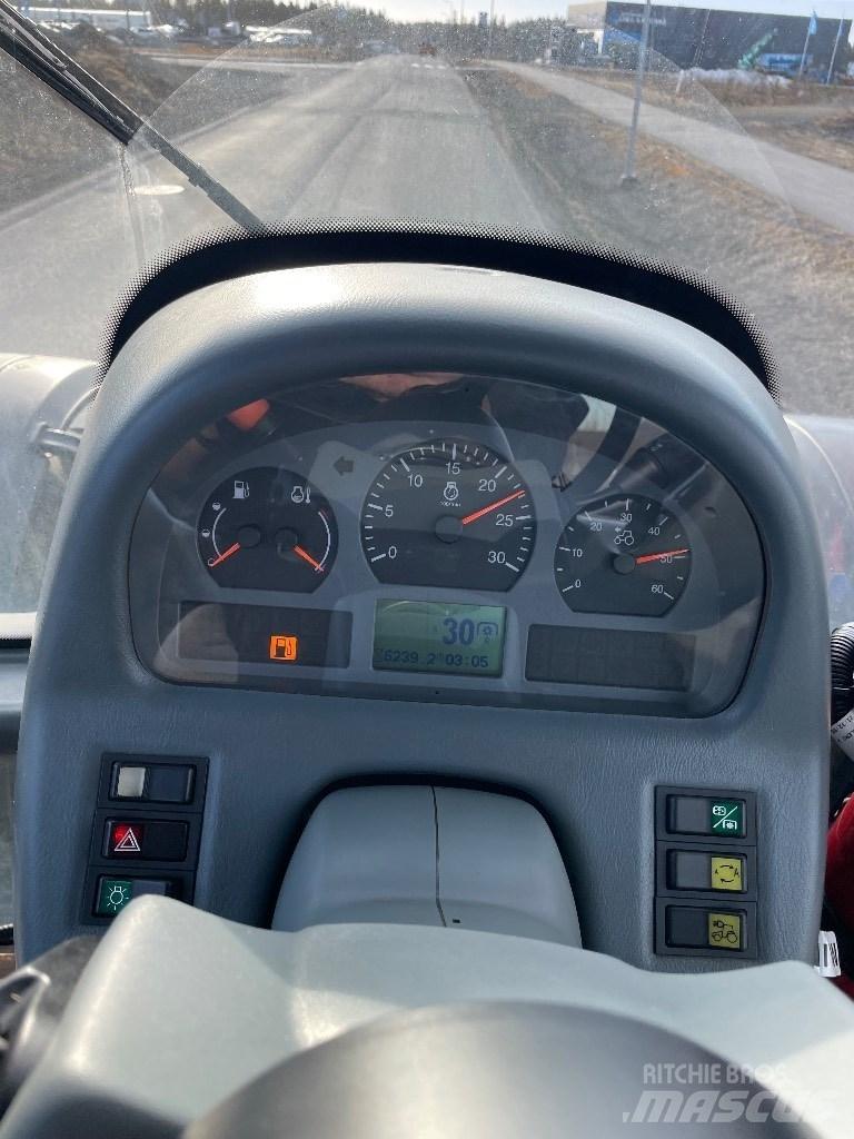 Valtra T151 Traktori