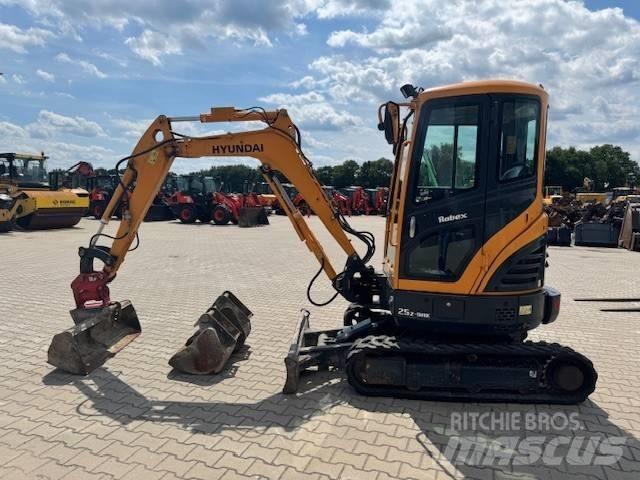 Hyundai R25Z-9 AK Mini bageri <7t