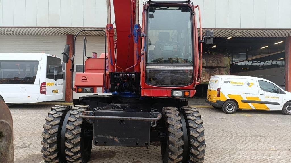Fiat-Hitachi EX135W Bageri na kotačima