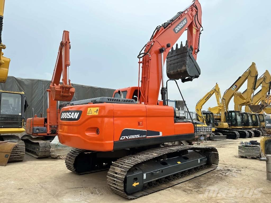 Doosan DX225LC-9C Bageri gusjeničari