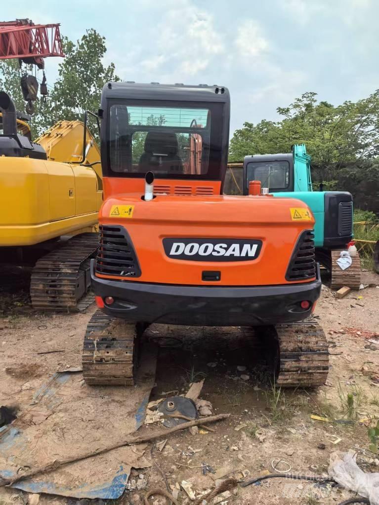 Doosan DX 60 Bageri gusjeničari
