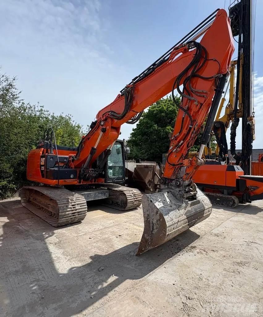 CAT 323E Bageri gusjeničari
