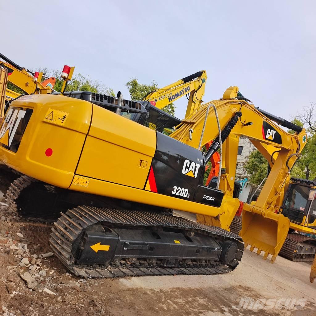 CAT 320 D2 Bageri gusjeničari