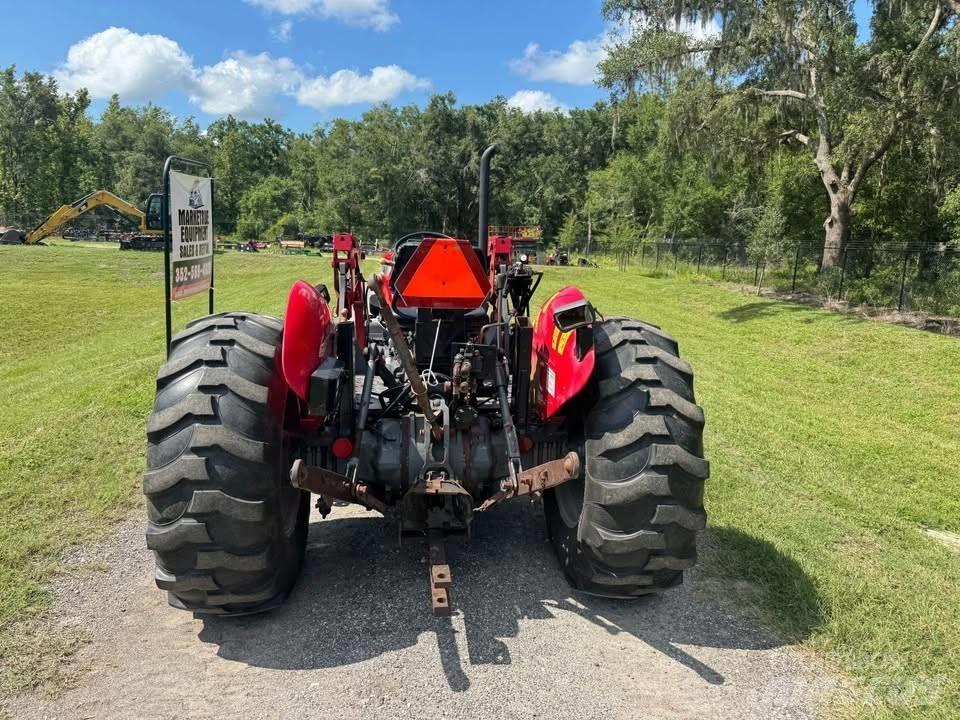 Massey Ferguson 2635 Traktori