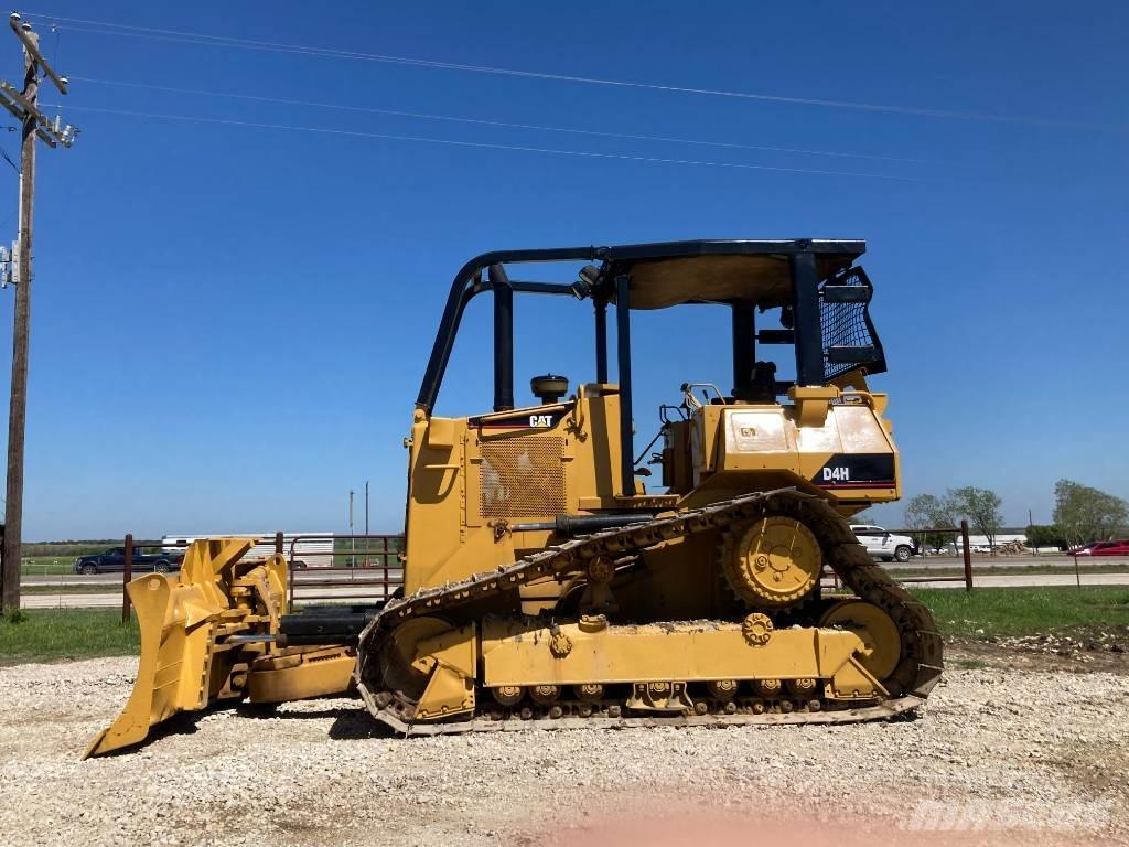 CAT Bulldozer D4H Buldožeri gusjeničari