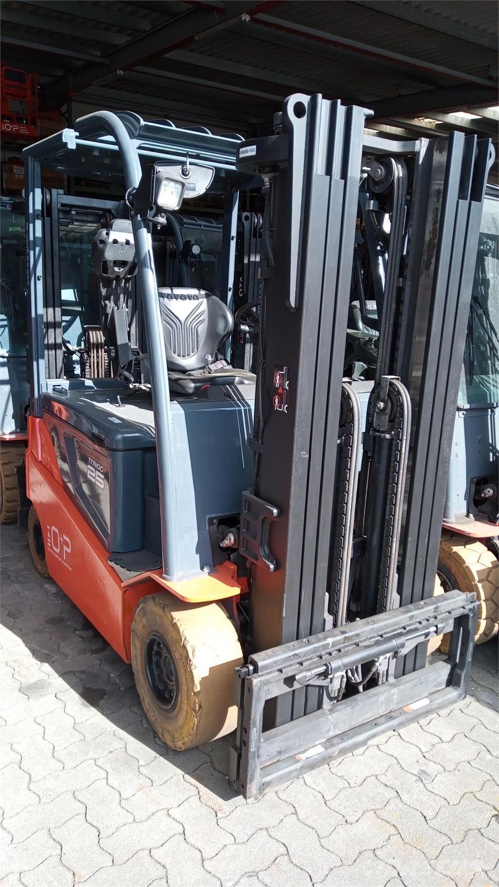 Toyota 8FBMKT25 Električni viličari