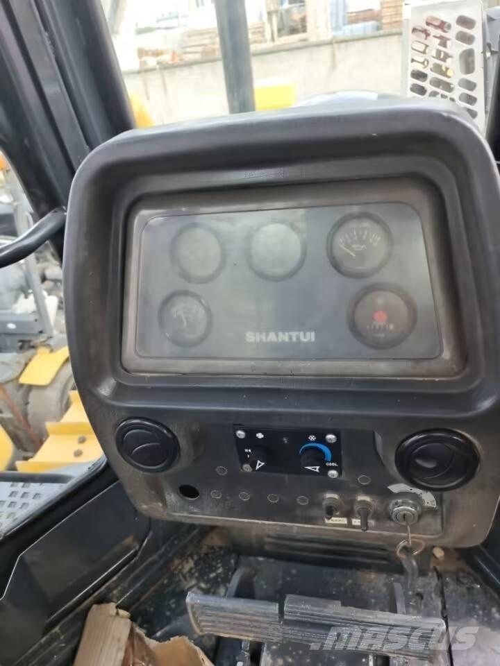 Shantui SD 16 Buldožeri gusjeničari