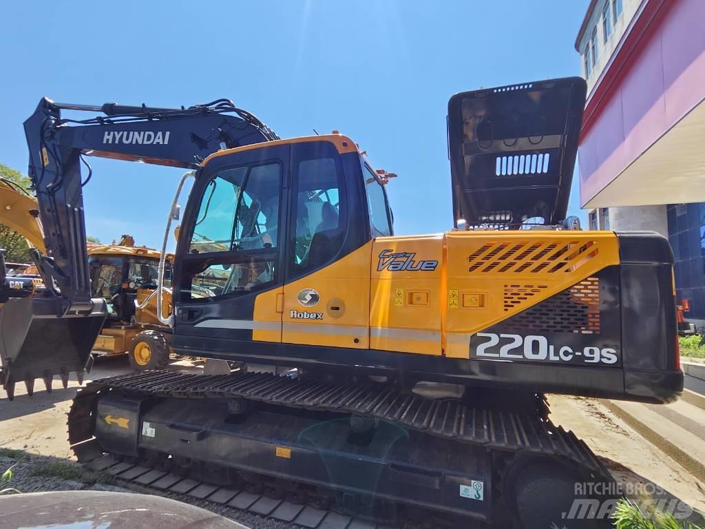 Hyundai Robex 220 LC Bageri gusjeničari