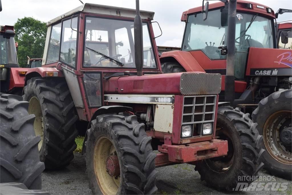 Case IH 844 A/S Traktori