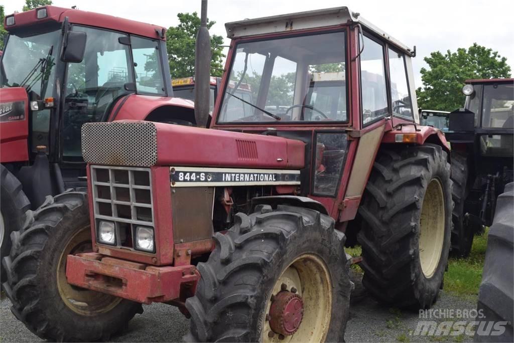 Case IH 844 A/S Traktori