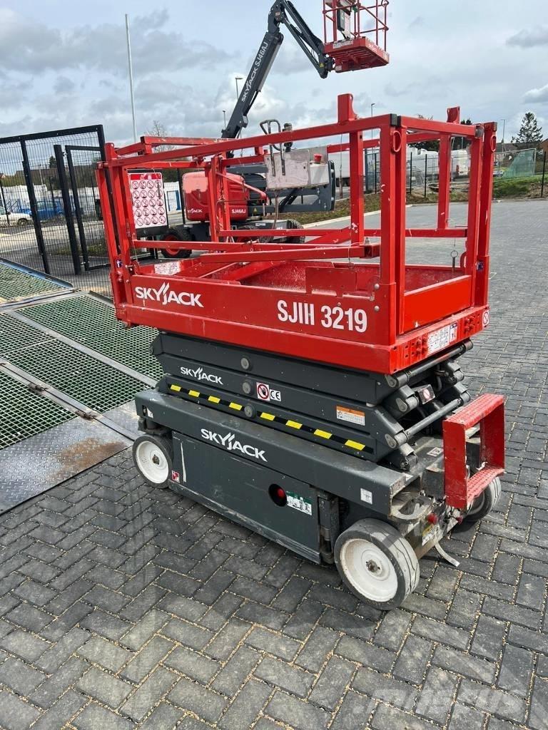 SkyJack SJ 3219 Škaraste platforme