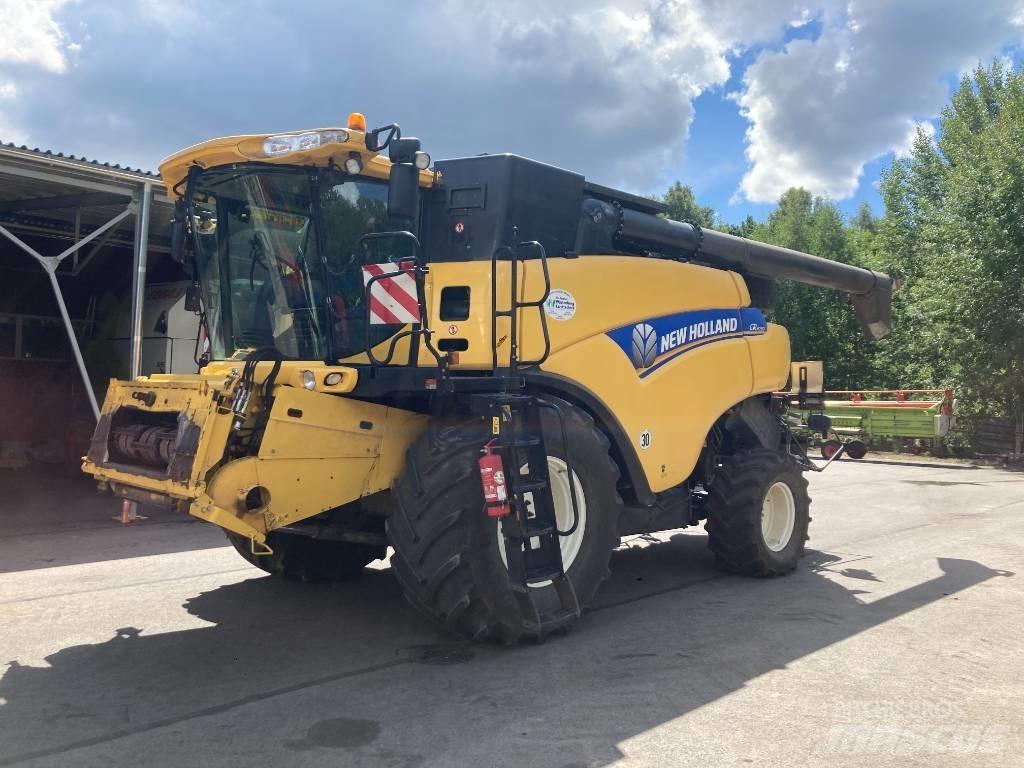New Holland CR 9090 Kombajni