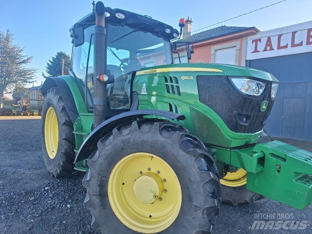 John Deere 6140 R Traktori