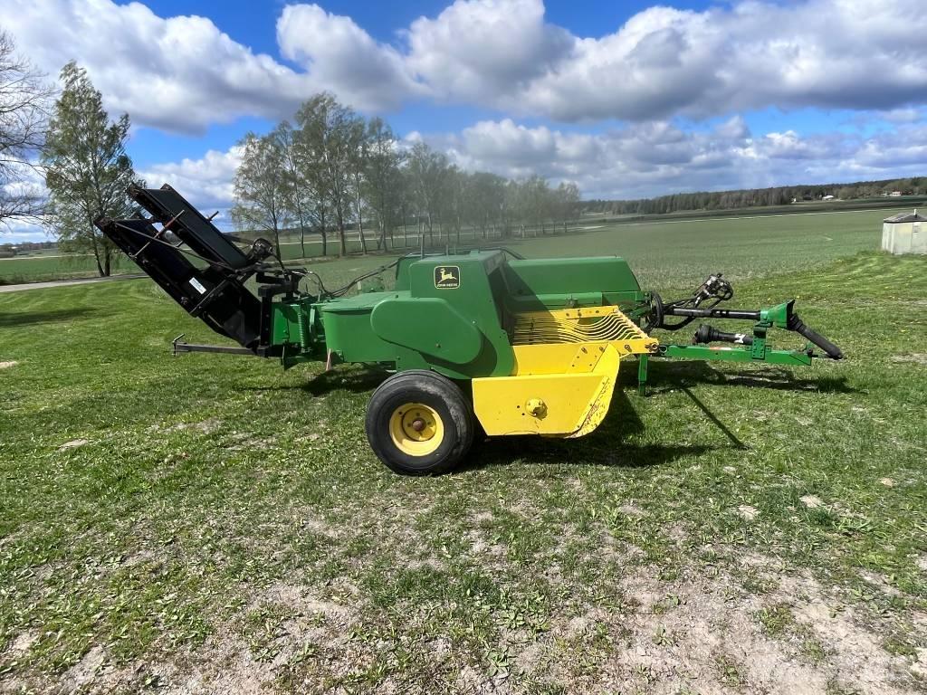 John Deere 359 Balirke za kockaste bale