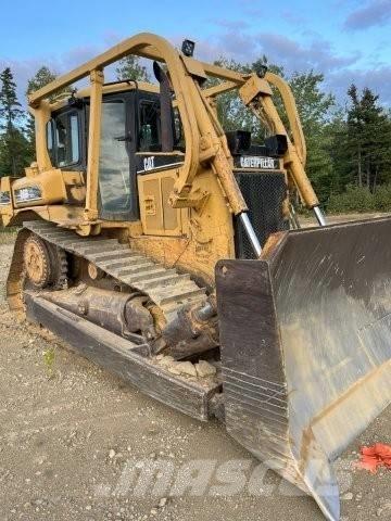 CAT D 6 R XL Buldožeri gusjeničari