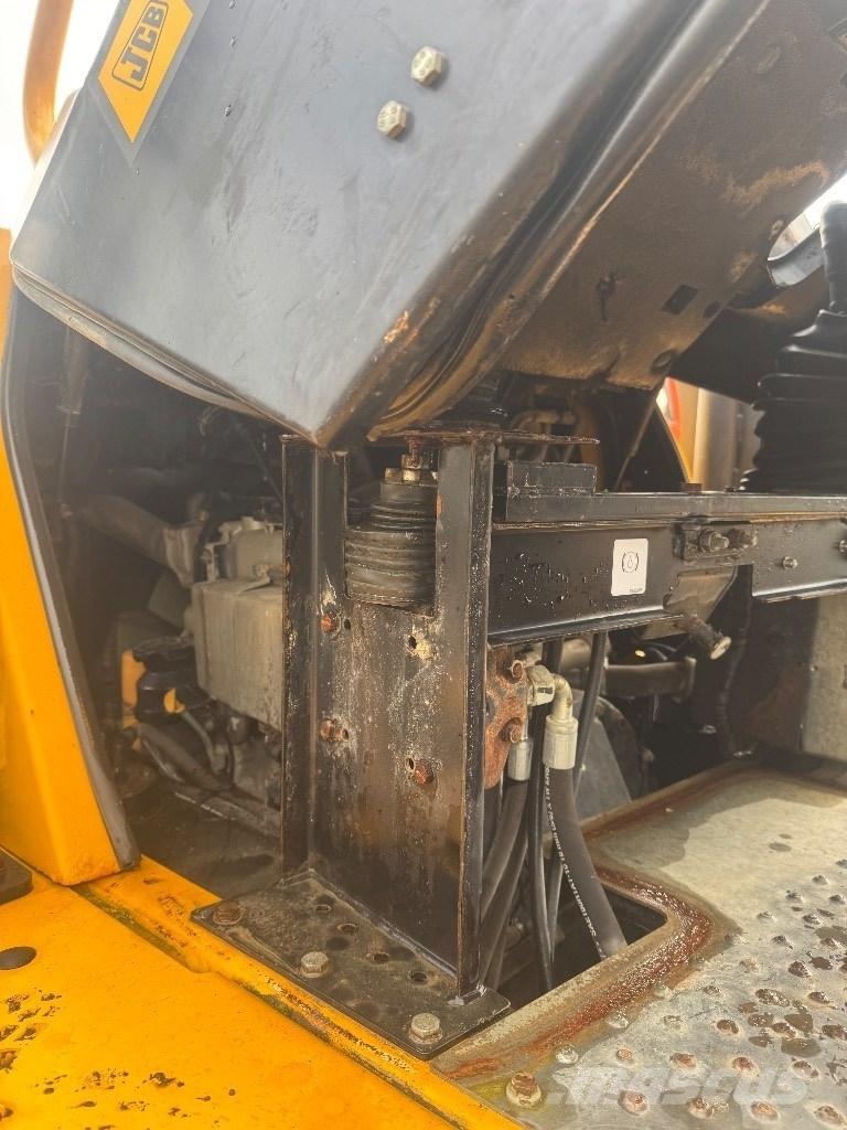 JCB 6 T-1 Demperi za gradilišta