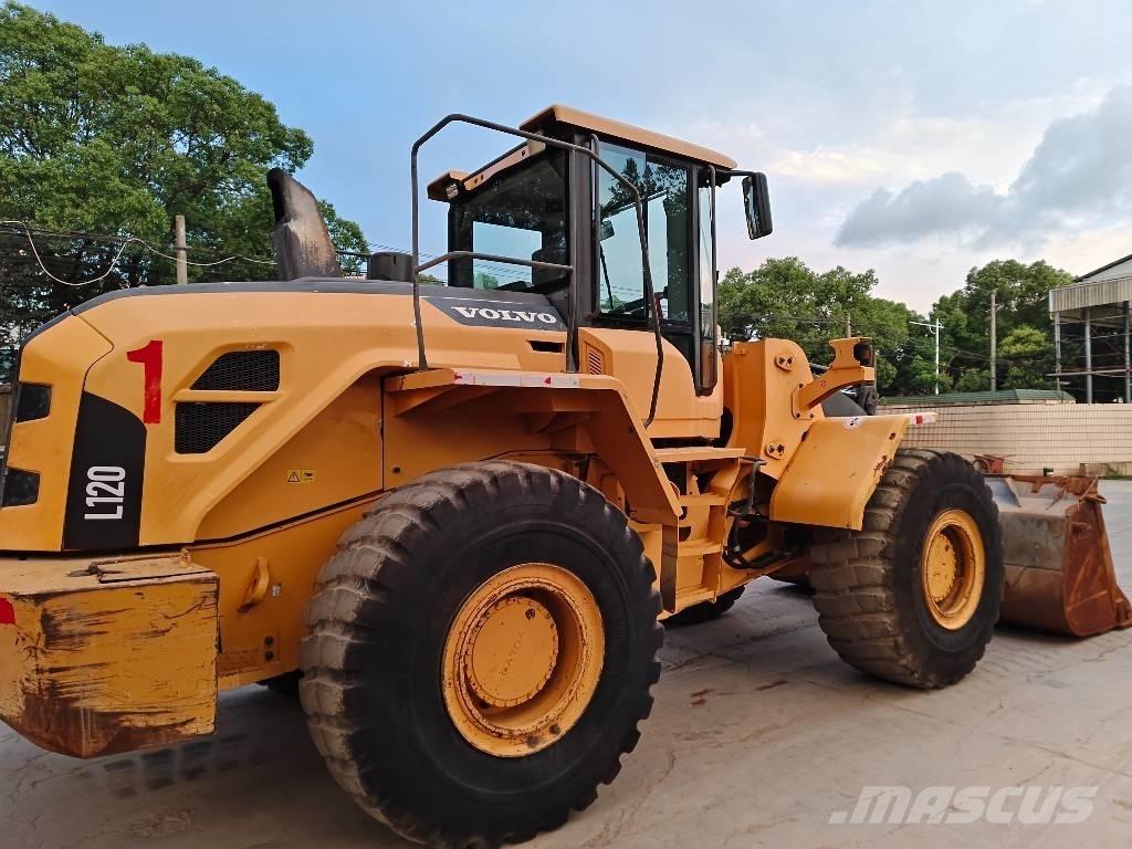 Volvo L 120 Utovarivači na kotačima