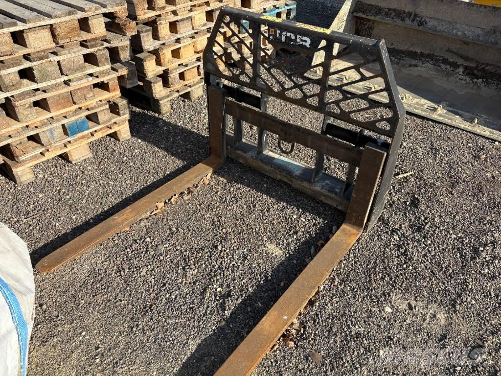 JCB 250 T4 Mini utovarivači