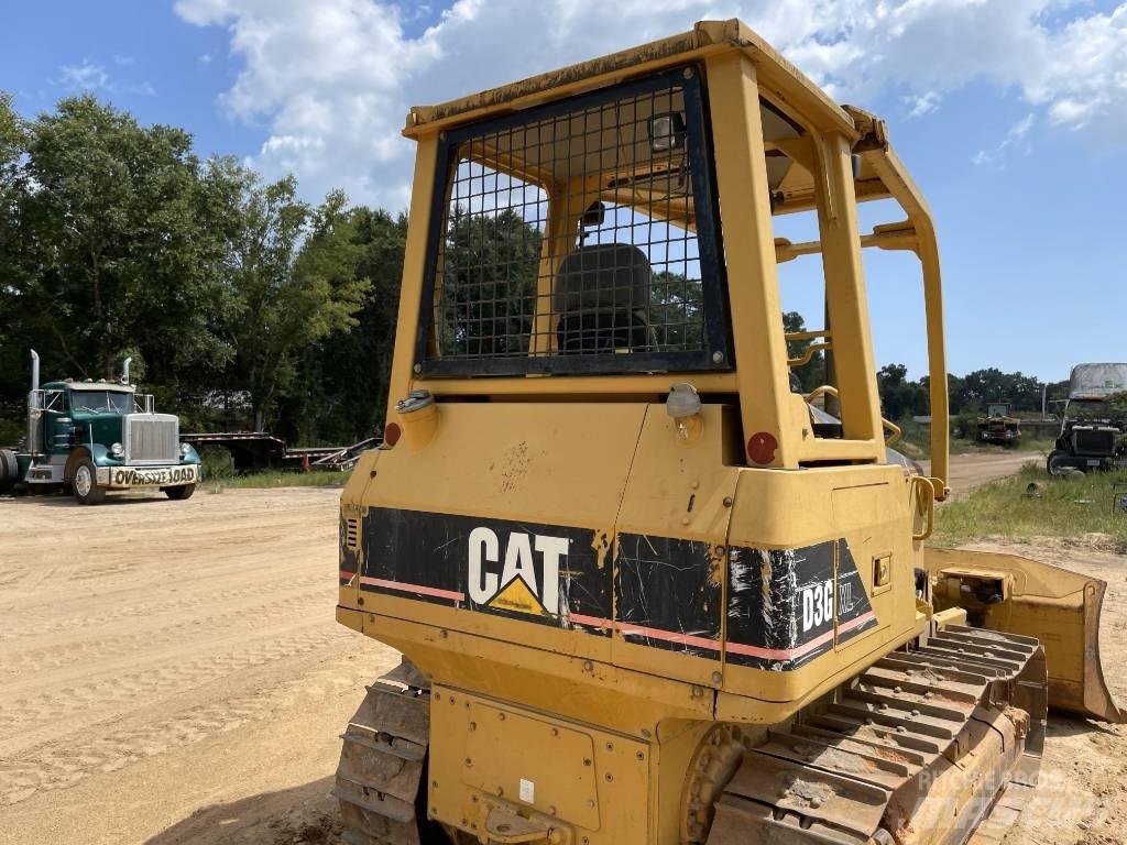 CAT D3G XL Buldožeri gusjeničari
