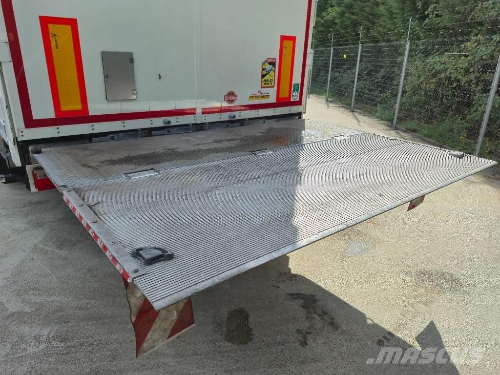 Kässbohrer Maxima Sanduk poluprikolice