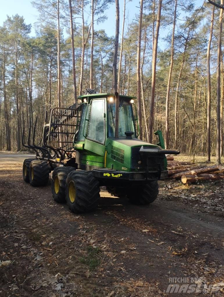 John Deere 810D Forvarderi