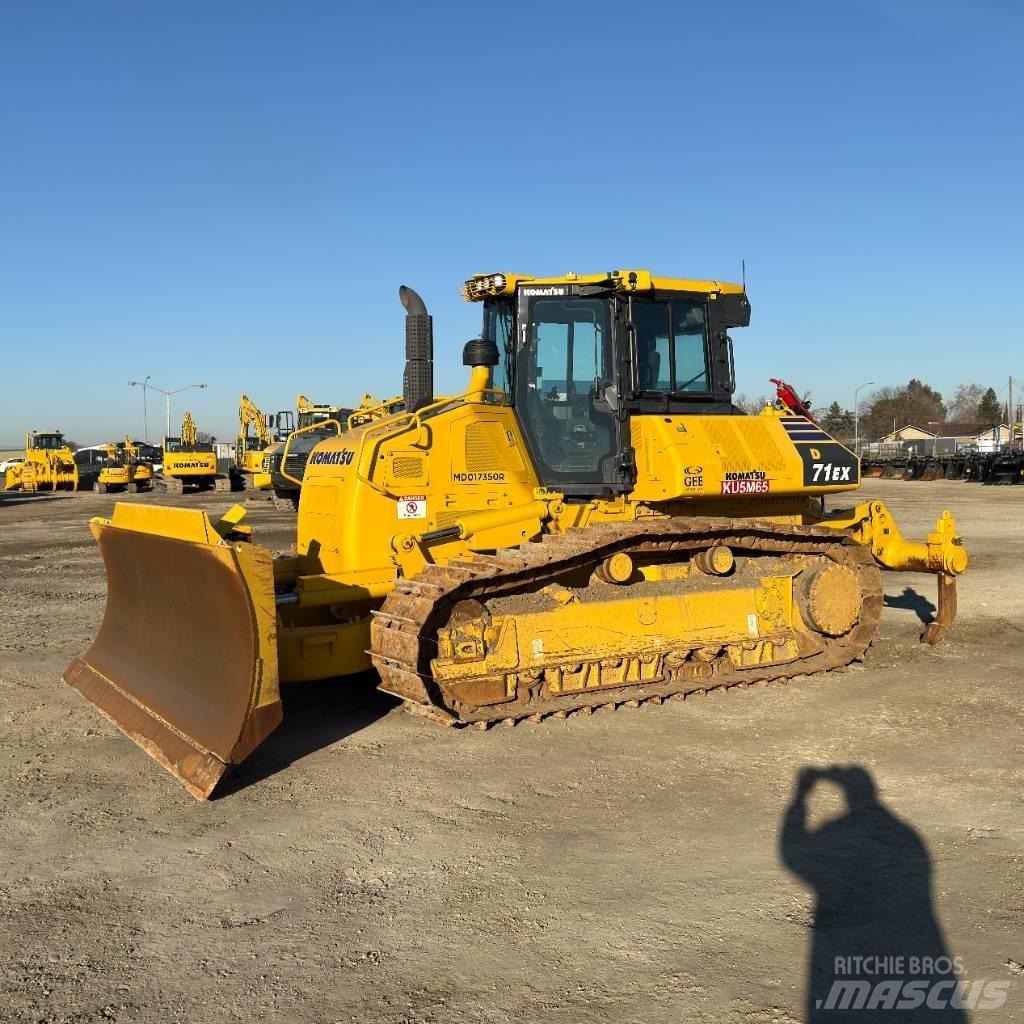 Komatsu D71EX-24 Buldožeri gusjeničari