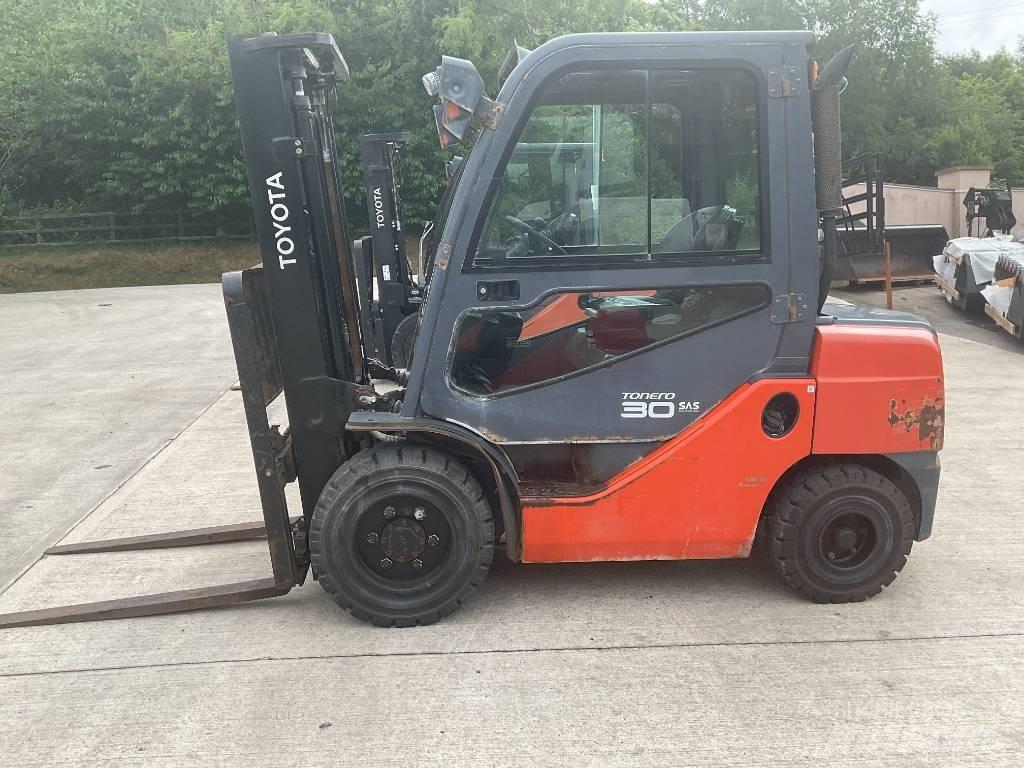 Toyota 02-8 FDF 30 Dizelski viličari